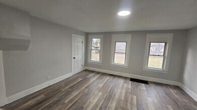 220 Wasaon St in Toledo, OH - Building Photo - Building Photo