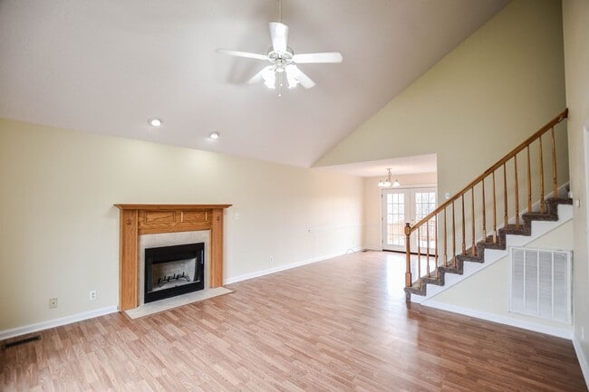 1205 Shorehaven Dr in Clarksville, TN - Building Photo - Building Photo