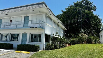 2960 Cynthia Ln in Lake Worth Beach, FL - Building Photo - Building Photo