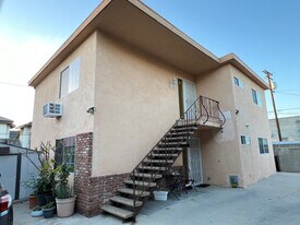 1319 E California Ave, Unit B in Glendale, CA - Building Photo