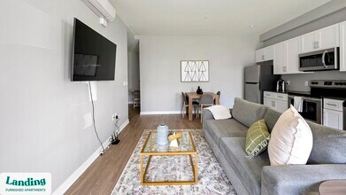 5040 Linbar Dr-Unit -100.1404111 in Nashville, TN - Building Photo - Building Photo