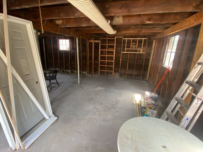 229 Valley St, Unit Garage