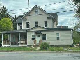 100 Broad St in Stroudsburg, PA - Building Photo