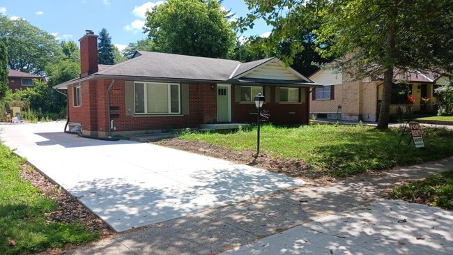 property at 568 Viscount Rd