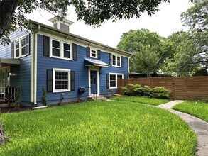 1209 Pecan St in Bastrop, TX - Building Photo - Building Photo