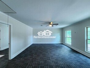 8033 Turquoise Ln in Houston, TX - Building Photo - Building Photo