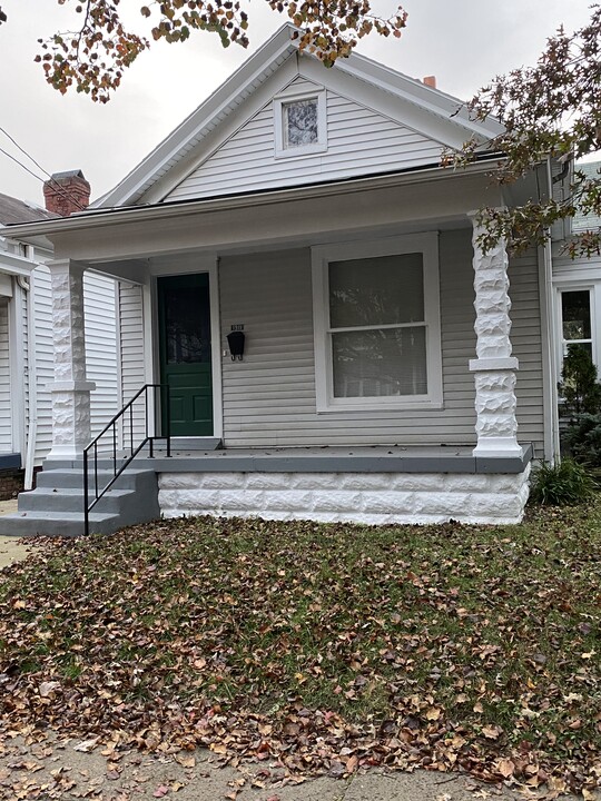 1911 Bonnycastle Ave in Louisville, KY - Foto de edificio