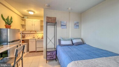 108 S Montpelier Ave, Unit 414 in Atlantic City, NJ - Building Photo - Building Photo