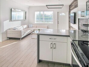 9220 Biscayne Blvd in Miami Shores, FL - Building Photo - Building Photo