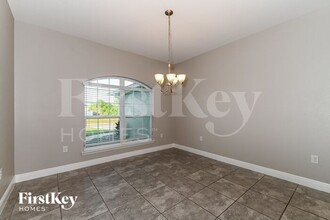 3709 NE 12th Ave in Cape Coral, FL - Foto de edificio - Building Photo