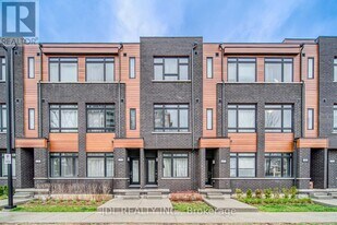 370D Red Maple Rd in Richmond Hill, ON - Building Photo