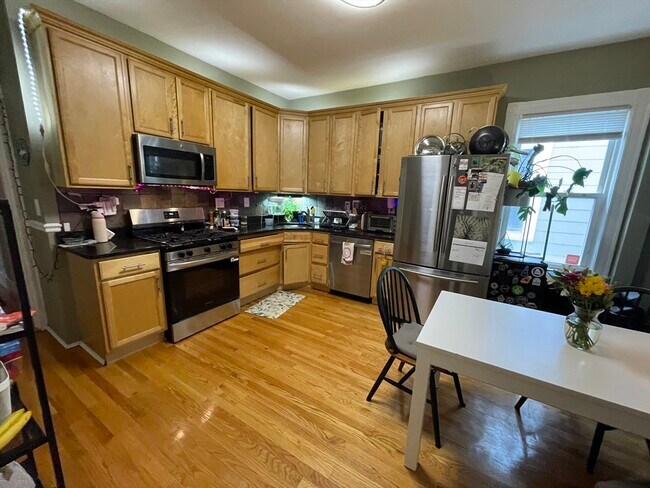 23 Forest Hills St in Boston, MA - Building Photo - Building Photo