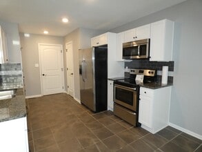 9455 N Baltimore Ave in Kansas City, MO - Building Photo - Building Photo