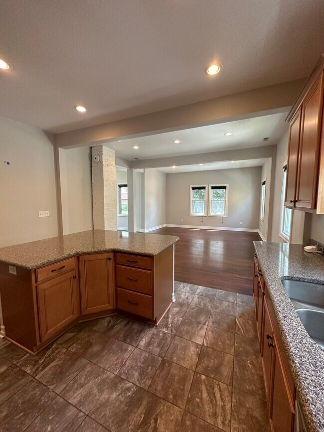 125 Division St in Saratoga Springs, NY - Building Photo - Building Photo