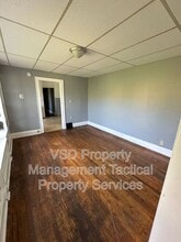 3281 E 143rd St in Cleveland, OH - Foto de edificio - Building Photo