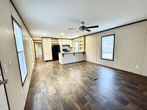 126 Lodge Rd in Pendleton, SC - Foto de edificio - Building Photo