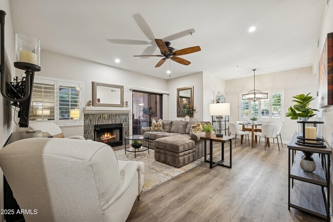 15050 N Thompson Peak Pkwy in Scottsdale, AZ - Building Photo - Building Photo