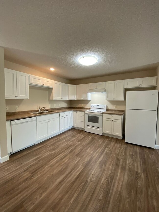 property at 1563 Gunston Dr