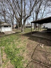 413 W Elm St in Republic, MO - Foto de edificio - Building Photo