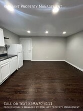 208 Lakeshore Dr in Lexington, KY - Building Photo - Building Photo