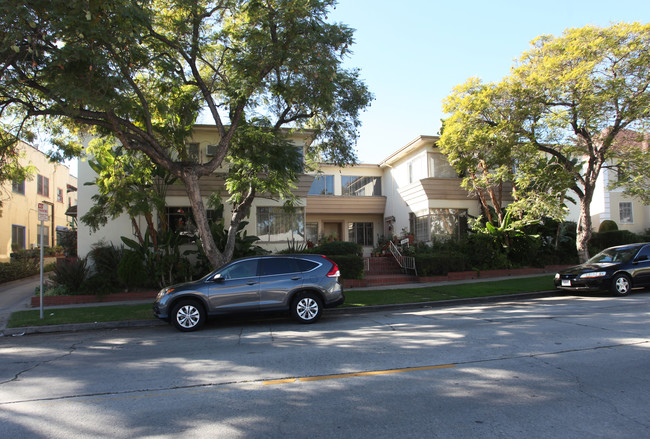 3494 Rowena Ave in Los Angeles, CA - Building Photo - Building Photo