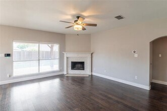 1800 Fairweather Dr in Princeton, TX - Foto de edificio - Building Photo