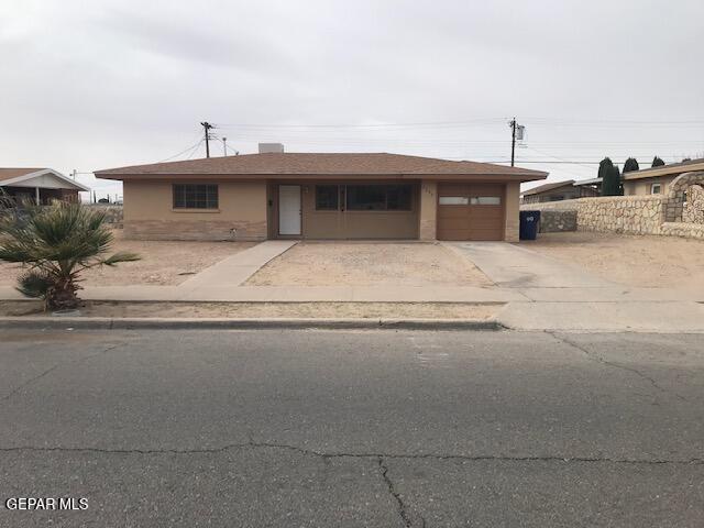 6004 Fiesta Dr in El Paso, TX - Building Photo