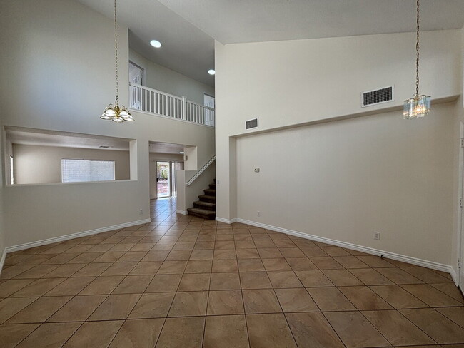 5109 Meadow Rock Ave in Las Vegas, NV - Building Photo - Building Photo
