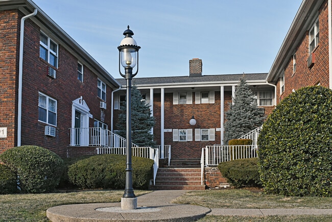 191 N Beverwyck Rd, Unit 10