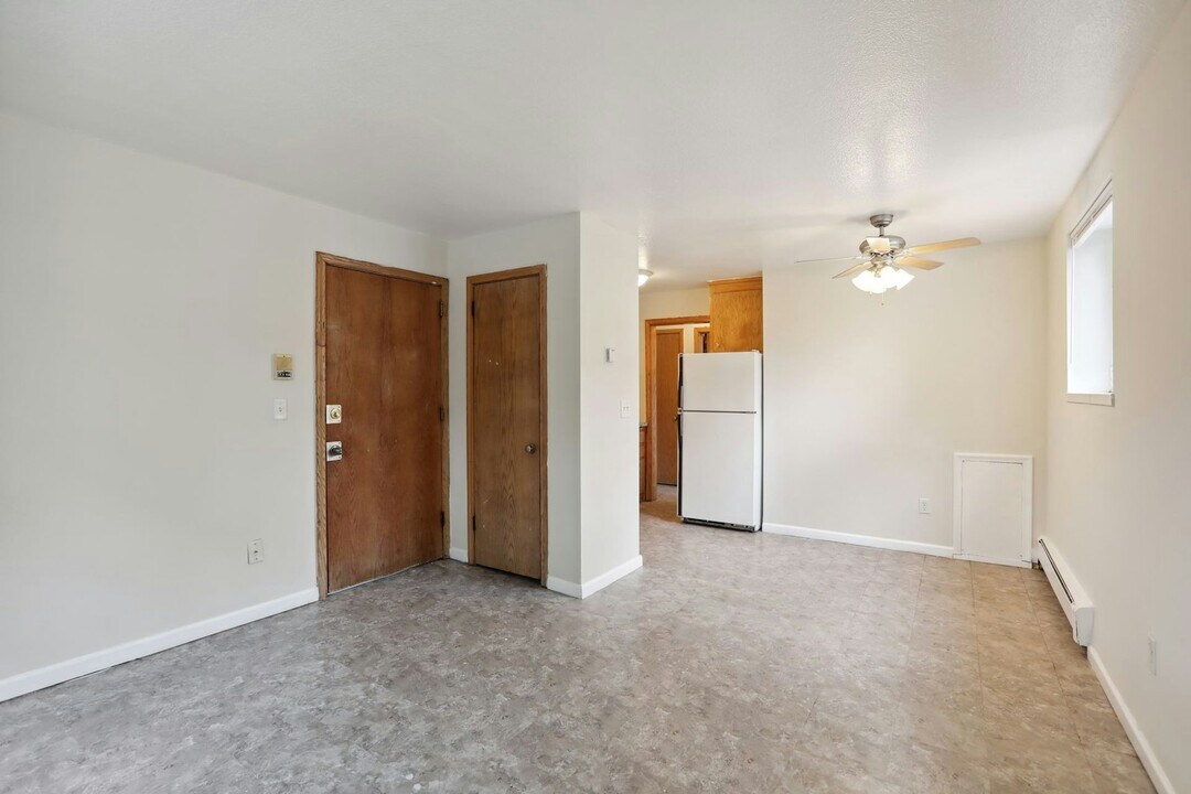 4628 Tyler St NE-Unit -4628-102 in Minneapolis, MN - Building Photo