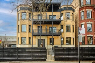 5200 N Winthrop Ave in Chicago, IL - Building Photo