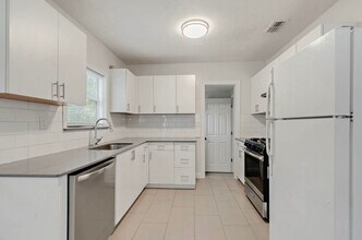 5319 Attleboro St in Jacksonville, FL - Building Photo - Building Photo