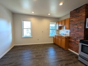 1120 Brookline Blvd, Unit #4 in Pittsburgh, PA - Foto de edificio - Building Photo