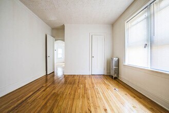 8236 S Maryland Ave Chicago, IL 60619 in Chicago, IL - Building Photo - Building Photo