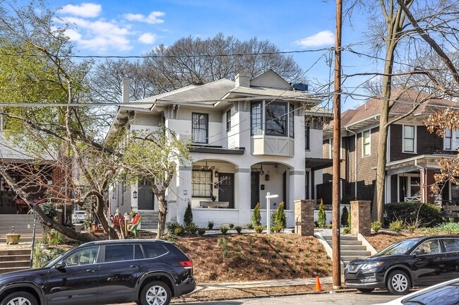 property at 720 Penn Ave NE