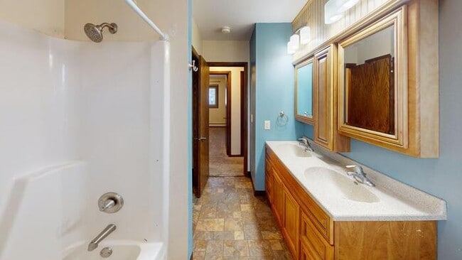 202 4th Ave SW in Mandan, ND - Building Photo - Building Photo