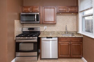 2352 Indian Mound Ave in Norwood, OH - Building Photo - Building Photo