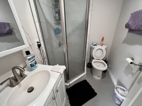 120 E Shady Grove Dr in Riverside, CA - Building Photo - Building Photo