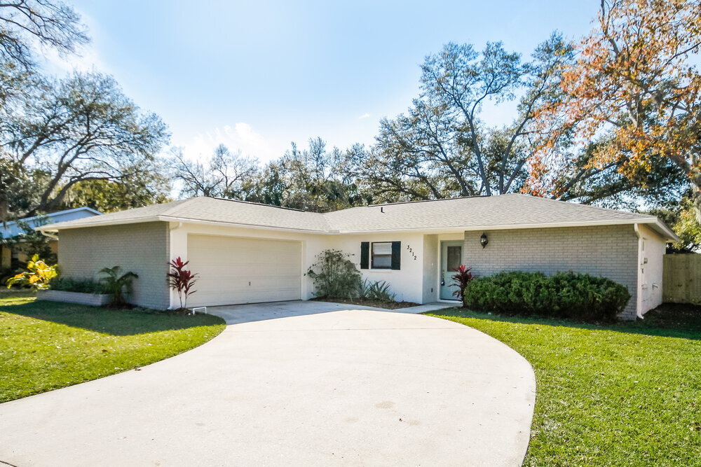 3212 Las Brisas Dr in Riverview, FL - Building Photo