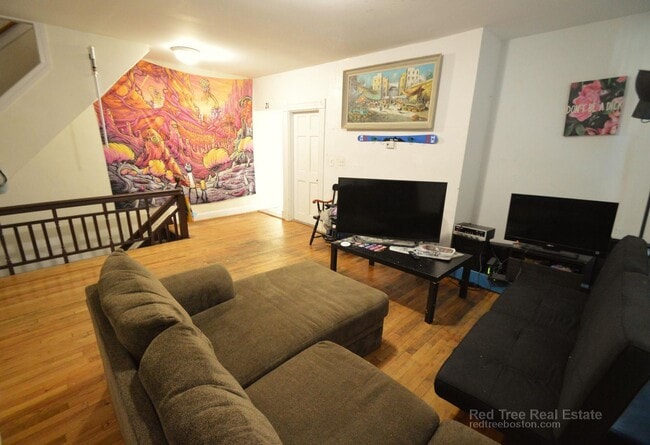 19 Pratt St in Boston, MA - Building Photo - Building Photo