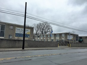 Presidential Plaza Apartments in Detroit, MI - Foto de edificio - Building Photo