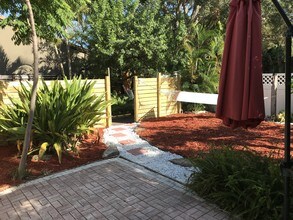 1625 NE 3rd Ct, Unit 3 in Fort Lauderdale, FL - Building Photo - Building Photo