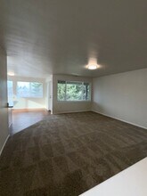 Lakeshore in Tacoma, WA - Foto de edificio - Interior Photo