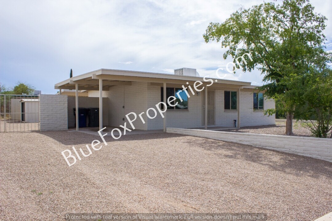 7712 E Tulip Tree St in Tucson, AZ - Building Photo