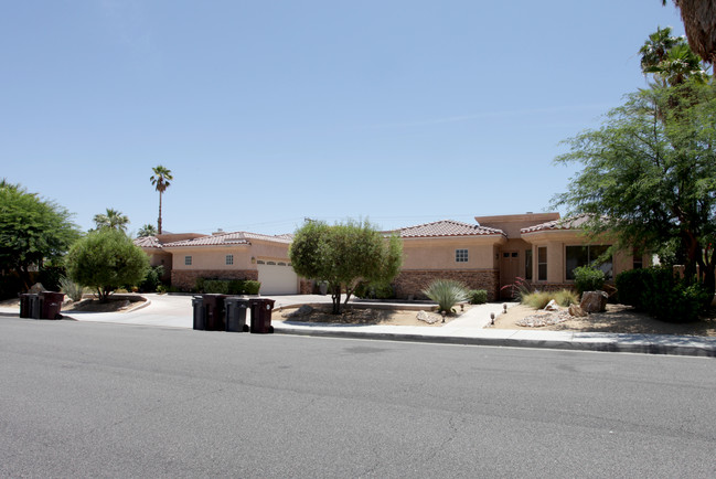 73765 Shadow Mountain Dr in Palm Desert, CA - Foto de edificio - Building Photo