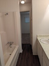 1800 Romack Ct, Unit B in Arlington, TX - Building Photo - Building Photo