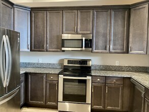 373 Spencer St-Unit -Apt. 305 in Syracuse, NY - Building Photo - Building Photo