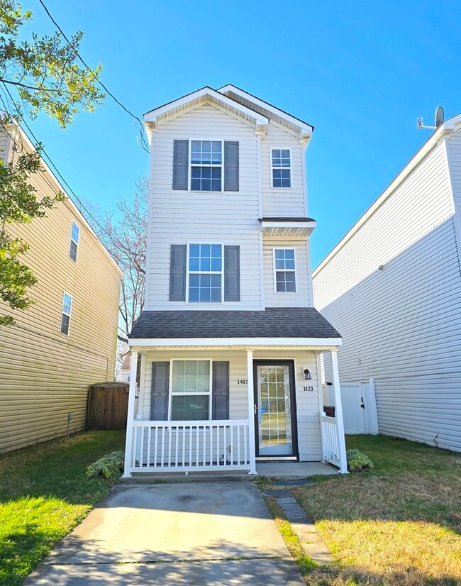 property at 1423 Oliver Ave