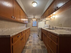 984 Van Buren Ave in St. Paul, MN - Foto de edificio - Building Photo