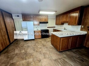 5928 Brett Dr in Sacramento, CA - Building Photo - Building Photo